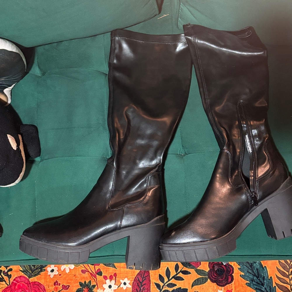 Knee high zip up fake leather boots